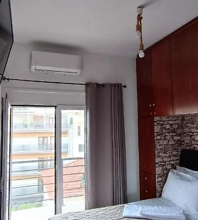 Rafaellas Apartment Chrissi Akti Chania Exterior foto
